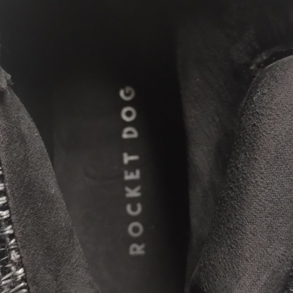 Woman's Boots Size: 7 Color: Black & Grey fabric Manufacturer: Rocket Dog - Picture 13 of 13